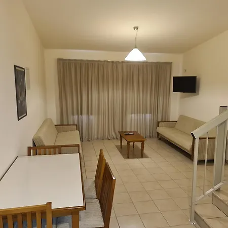 Nissiana & Hotel 3*