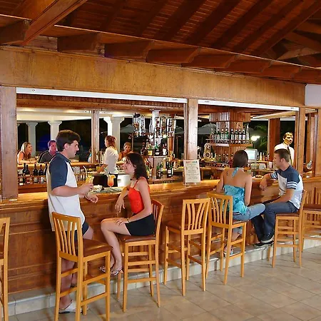 Hotel Nissiana &