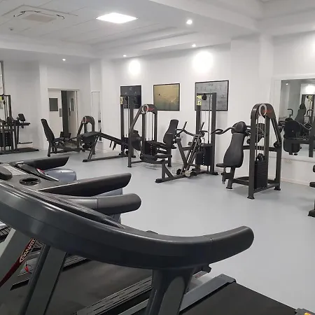 酒店 尼斯娜酒店及简易别墅 圣纳帕