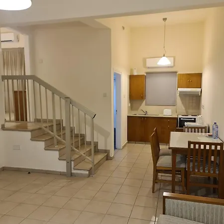 尼斯娜酒店及简易别墅 酒店 圣纳帕