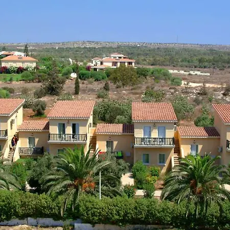 尼斯娜酒店及简易别墅 3*