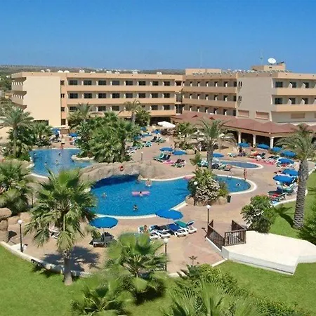 尼斯娜酒店及简易别墅