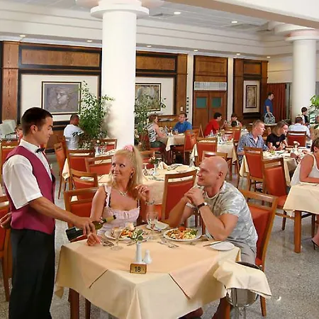 尼斯娜酒店及简易别墅 3*