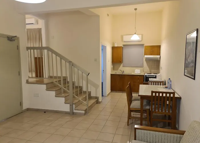 Nissiana & Szálloda Ajía Nápa