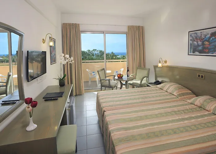 Nissiana & 3* Ayia Napa