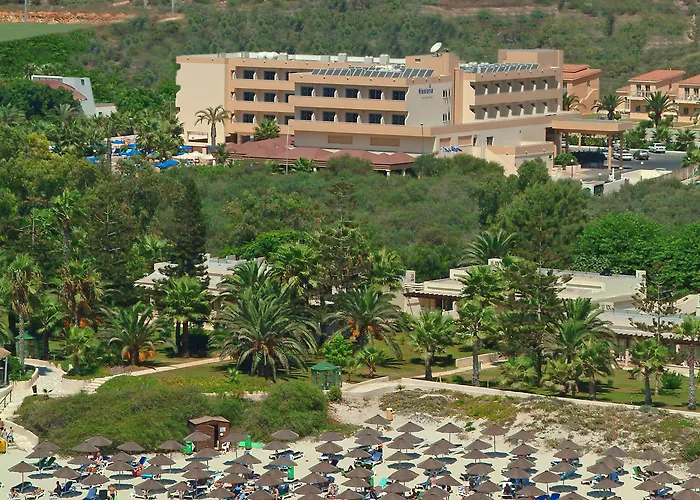 Hotel Nissiana & 3*