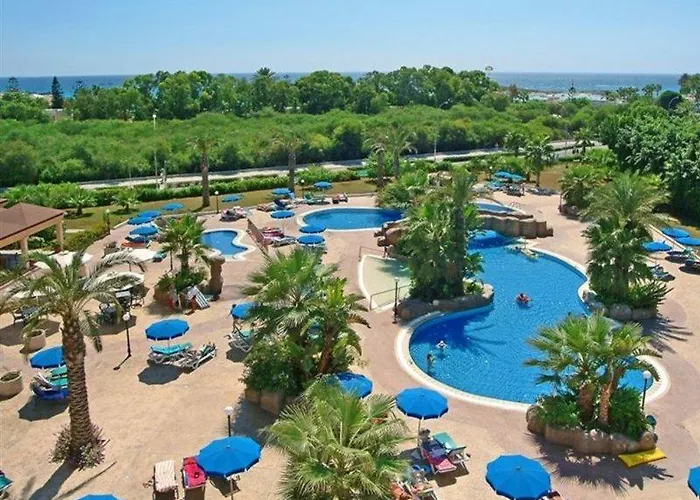 Nissiana & Ajía Nápa