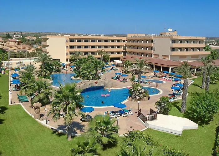 Nissiana & Ajía Nápa